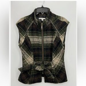🛍️CAbi All Tied Up plaid belted vest Sz M🛍️